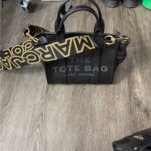 Marc Jacobs Black small leather tote with Gold-Branded Wide Strap small tote